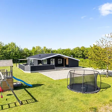 Holiday home Helmtrud - 700m From The Sea By Interhome *